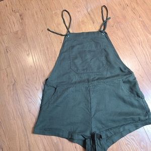 Garage khaki romper shorts with cargo pockets
